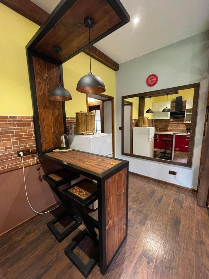 Gostyniy Dvir Petrovski Vorokhta Extérieur photo
